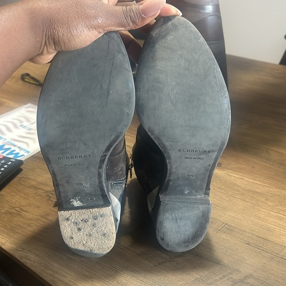 Authentic BURBERRY booties - Picture 8 of 8